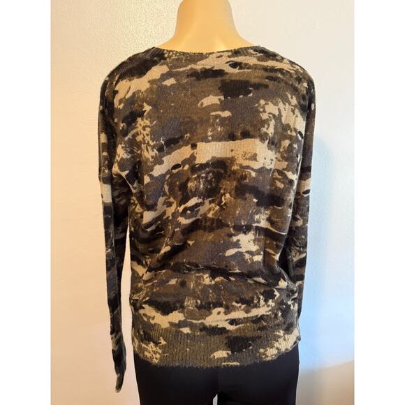 Camo Sweaters - Rock & Republic Womens Camo Long Sleeve Pullover Sweater, sz medium